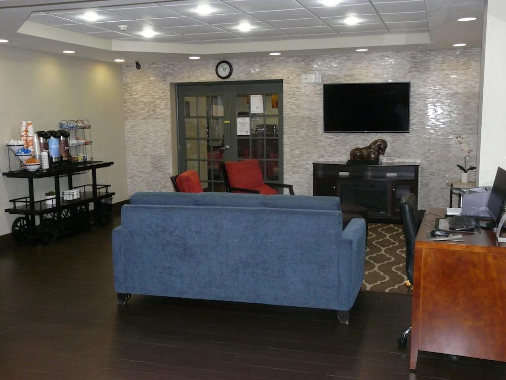 Comfort Inn Fort Myers Northeast Экстерьер фото