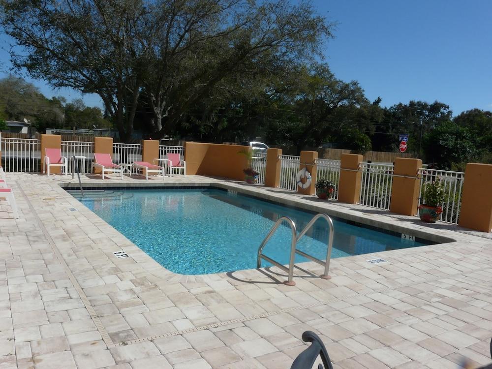 Comfort Inn Fort Myers Northeast Экстерьер фото