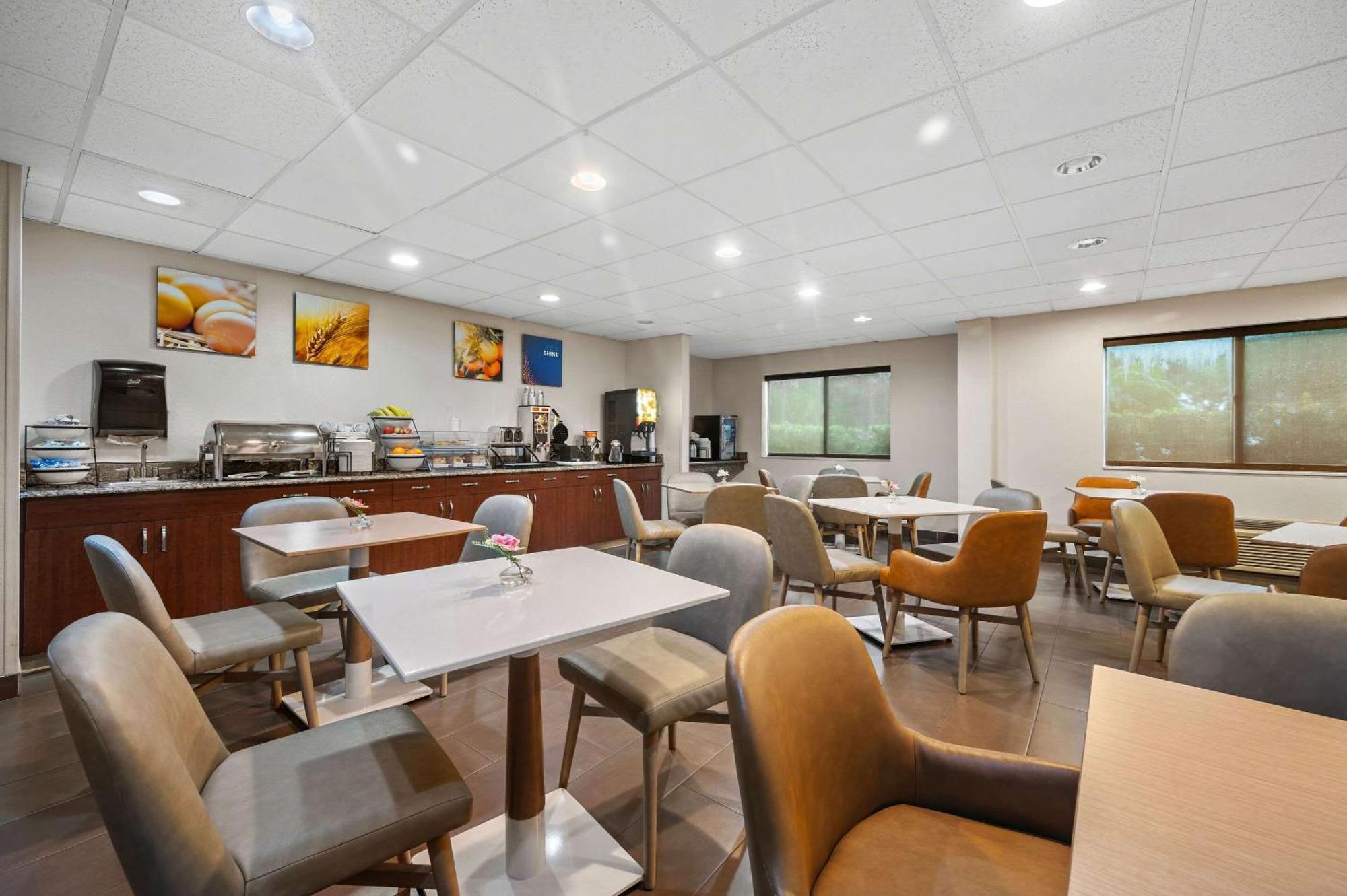 Comfort Inn Fort Myers Northeast Экстерьер фото