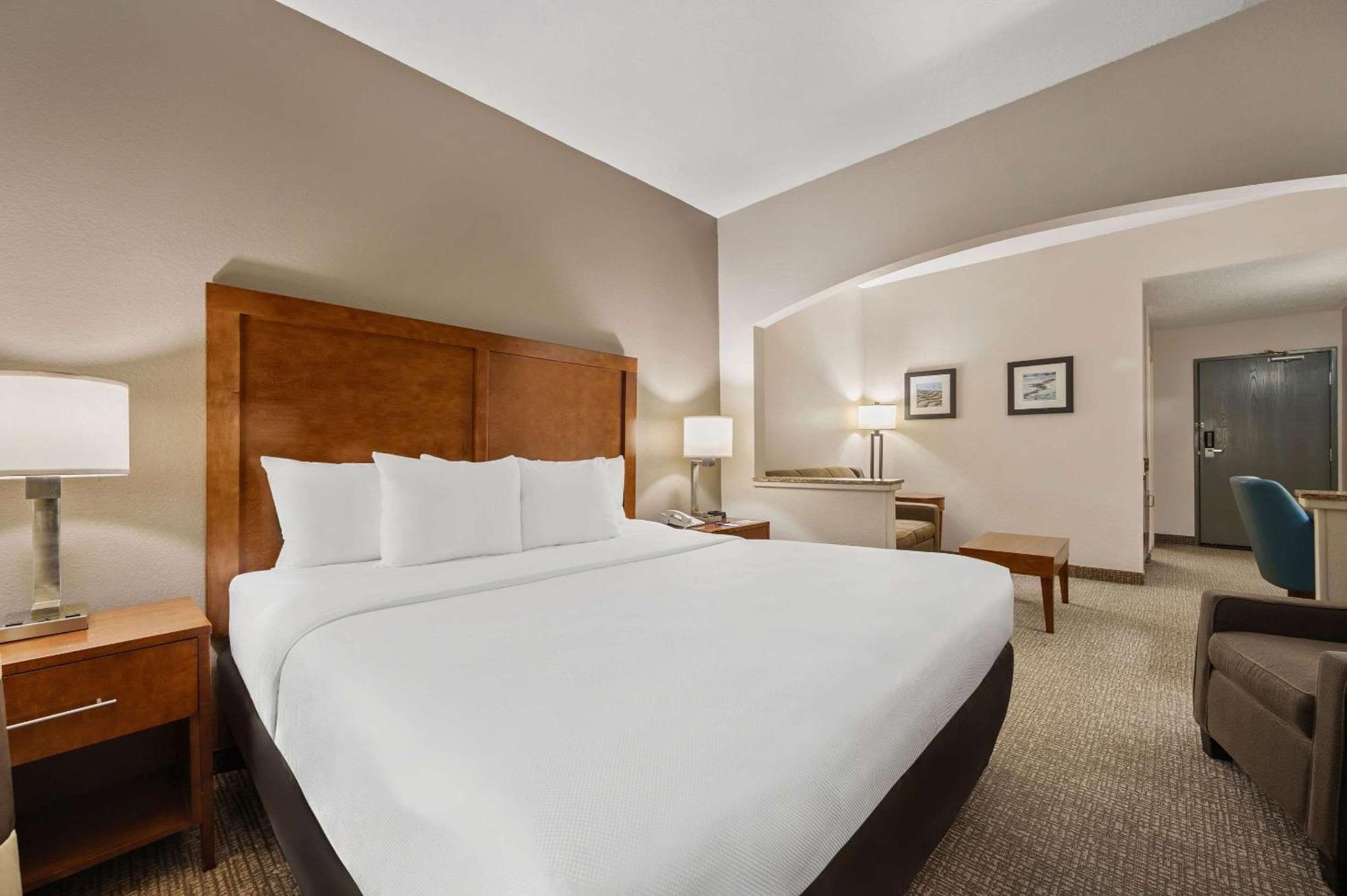 Comfort Inn Fort Myers Northeast Экстерьер фото